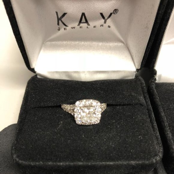 Neil Lane Diamond Set 2-1/6 ct ring 3/8 ct… - Picture 3 of 11